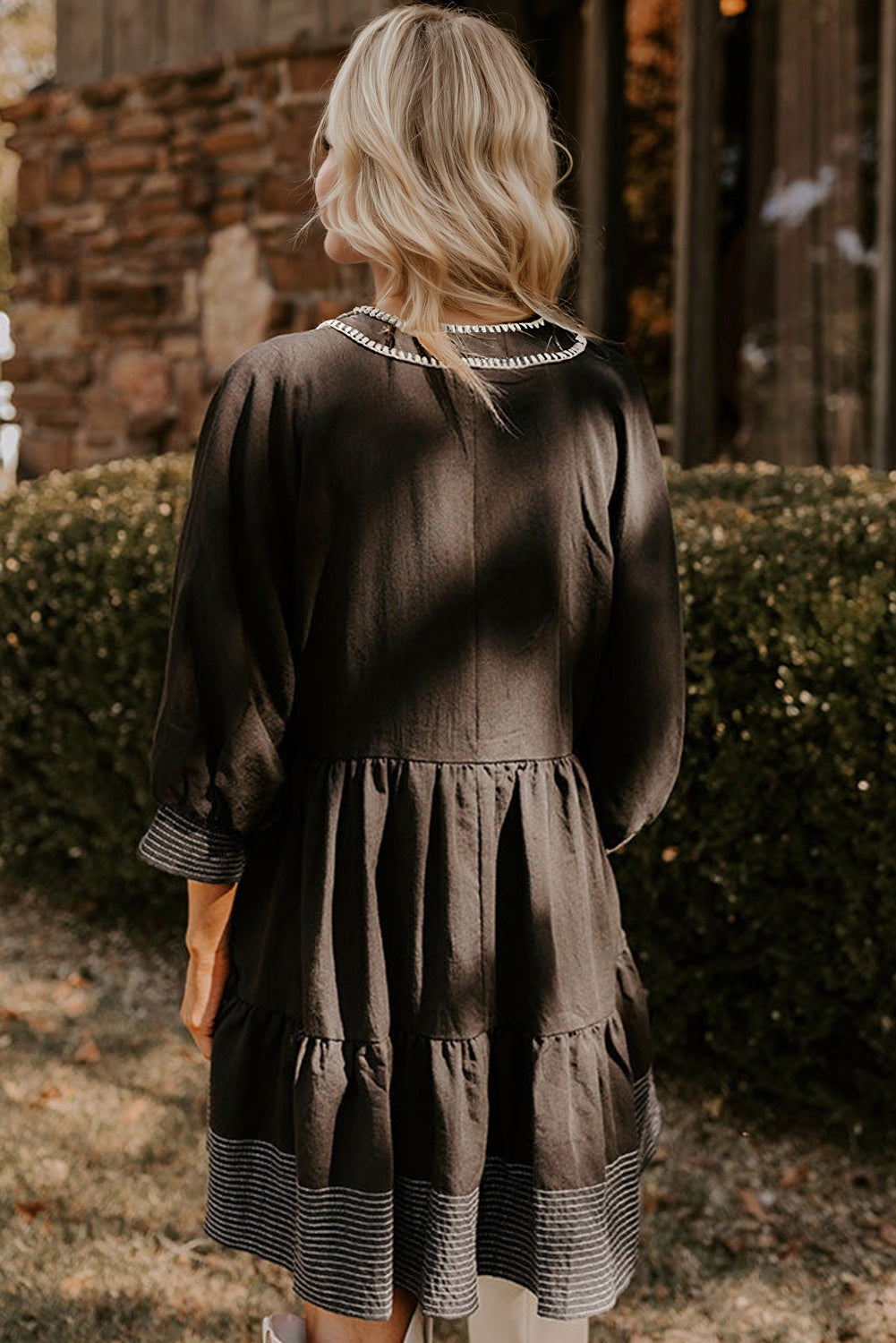 Jungle Green Contrast Stitched V Neck 3/4 Sleeve Tiered Mini Dress